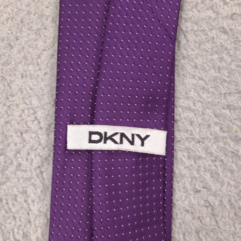 DKNY Tie Necktie Mens Purple Polka Dot Silk - Picture 2 of 6